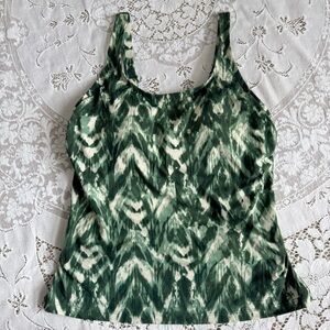 Duluth Trading Company Green Patterned Swimsuit Top size 8